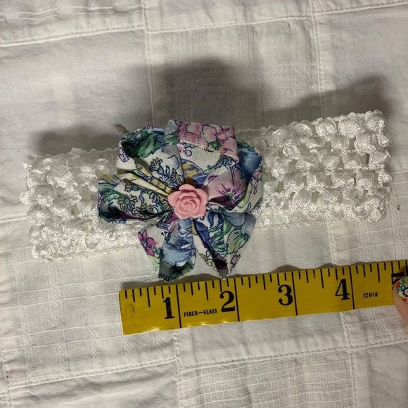 Handmade Infant Headband White Band Pastel Flower Center Size Newborn B263 - Picture 3 of 9